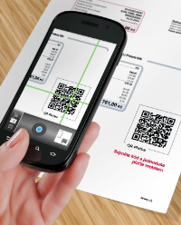 ČSOB a Era - Inovovaný smartbanking podporuje čtení QR kódů. Na snímku: platba faktury načtením QR kódu telefonem