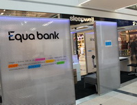 Equa bank - RePůjčka ušetřila klientům 60 milionů za 6 měsíců - Na snímku: minipobočka Equa bank