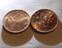 červenec 2013 - Pád sazeb na spořicích účtech v červenci - na snímku - mince