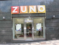 Jsou Češi ochotní komunikovat s bankou jen přes internet? Na snímku pobočka ZUNO Bank.