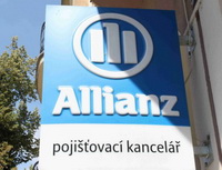 Allianz zahájila novou reklamní kampaň. Bude na billboardech, internetu i v televizi. Na snímku logo Allianz.