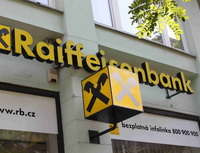 Raiffeisenbank zvyšuje bezpečnost při platbách kartou na internetu. Na snímku logo Raiffeisenbank.
