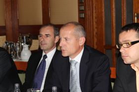 Na snímku zleva Martin Hanzlík, Zdeněk Tůma a Miloš Růžička