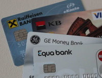 Kreditní karty a výběr z bankomatu