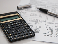 Obr&aacute;zek: Kalkulačka a v&yacute;počet